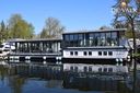 Luxe motor 24 m
