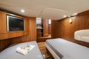 Tiara 4300 Sovran .