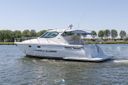 Tiara 4300 Sovran .