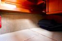 Phantom 38 -