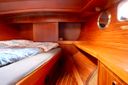 Phantom 38 -