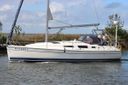 Hunter 33 .