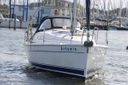 Hunter 33 .