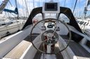 Hunter 33 .