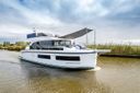Delphia Yachts 11 Flylounge Electric DEMO, direct leverbaar