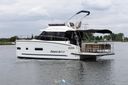 Cobra Yachts Futura 36 Premium Fly