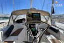 Hunter 50 Center Cockpit