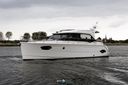 Bavaria E40 Sedan