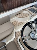 Venegy V30 Classic Cabin -