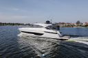 Riviera 4600 SPORT YACHT-PLATINUM EDITION .