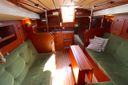 Hallberg Rassy 352 .