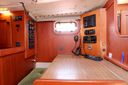 Hallberg Rassy 352 .