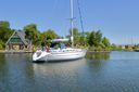Bavaria 370