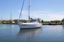 Bavaria 370
