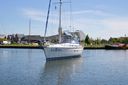 Bavaria 370