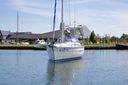 Bavaria 370