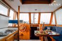 Custom Built Houseboat luxe motor
