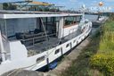 Luxe motor 22 m