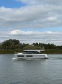 Delphia Yachts 11 Sedan 