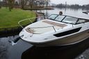 Sea Ray Sun Sport 230