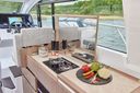 Sealine C335