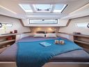 Sealine C335