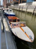 Venezianisches Taxiboot Stefania