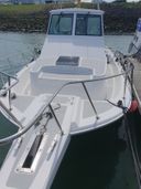 Boston Whaler Outrage 26 .