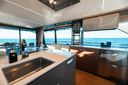 Prestige X60 Flybridge #08
